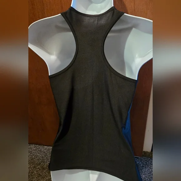 Hot Topic NWOT "Immortal Lovers" Skull Graphic black Tank Top szM - Picture 5 of 6